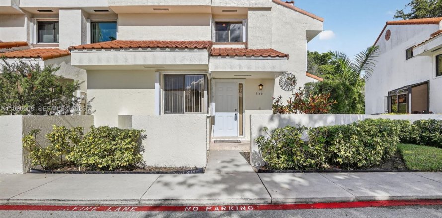 Adosado en Plantation, Florida 3 dormitorios, 144.65 m2 № 1987352