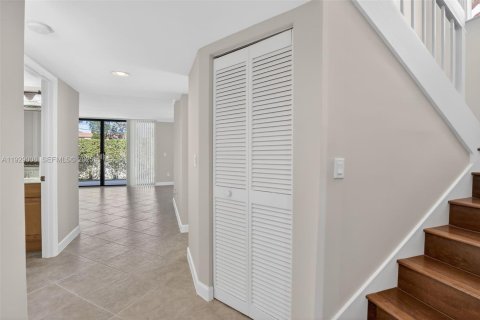 Adosado en venta en Plantation, Florida, 3 dormitorios, 144.65 m2 № 1987352 - foto 3