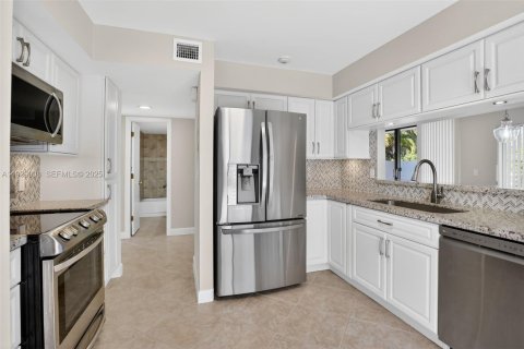 Adosado en venta en Plantation, Florida, 3 dormitorios, 144.65 m2 № 1987352 - foto 12