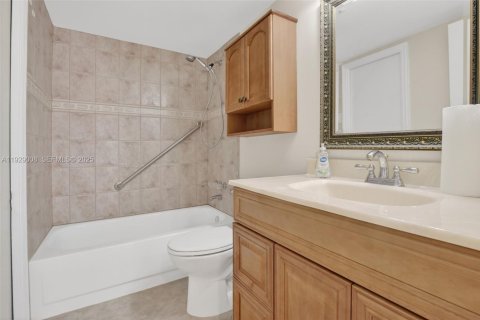 Adosado en venta en Plantation, Florida, 3 dormitorios, 144.65 m2 № 1987352 - foto 16