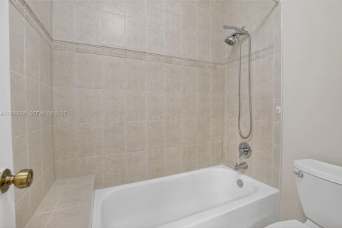 Adosado en venta en Plantation, Florida, 3 dormitorios, 144.65 m2 № 1987352 - foto 25