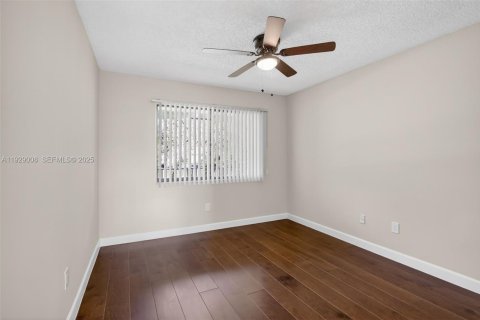 Adosado en venta en Plantation, Florida, 3 dormitorios, 144.65 m2 № 1987352 - foto 30