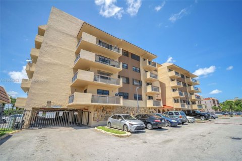 Condominio en Miami, Florida, 2 dormitorios  № 2279094