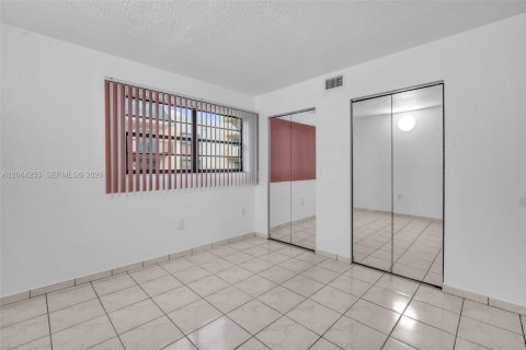 Снять в аренду кондоминиум в Майами, Флорида 2 спальни, 78.78м2, № 2279094 - фото 6