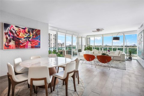 Copropriété à vendre à Miami, Floride: 2 chambres, 157.93 m2 № 1857059 - photo 10