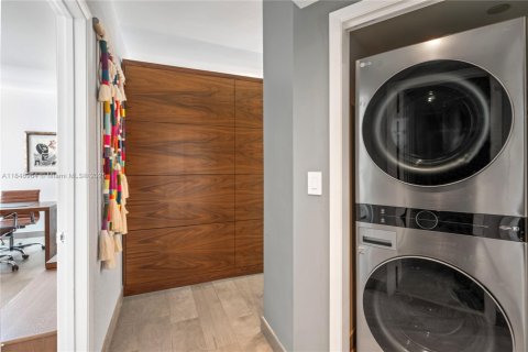 Copropriété à vendre à Miami, Floride: 2 chambres, 157.93 m2 № 1857059 - photo 20