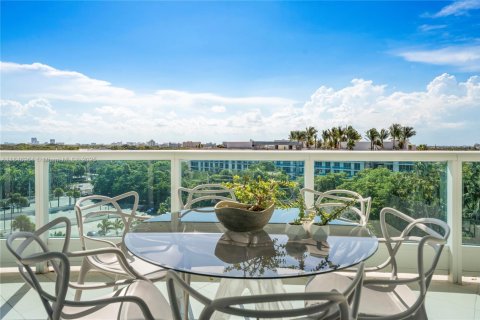 Copropriété à vendre à Miami, Floride: 2 chambres, 157.93 m2 № 1857059 - photo 4