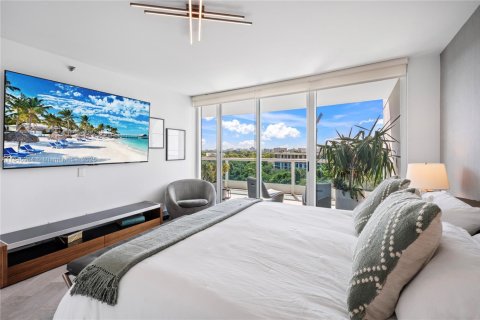 Copropriété à vendre à Miami, Floride: 2 chambres, 157.93 m2 № 1857059 - photo 14