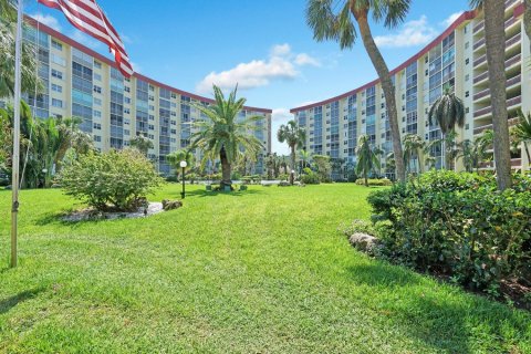 Condominio en alquiler en Pompano Beach, Florida, 2 dormitorios, 91.04 m2 № 1163210 - foto 1