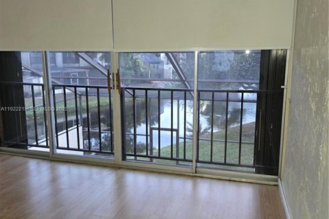 Adosado en alquiler en Miami, Florida, 3 dormitorios, 167.22 m2 № 1990042 - foto 8