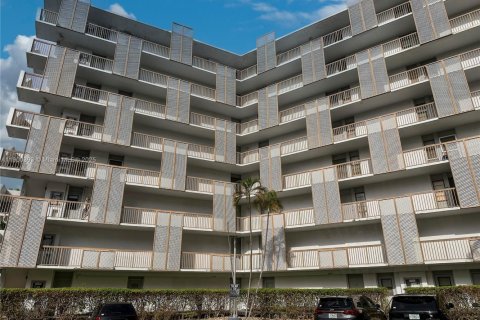 Condo in Aventura, Florida, 2 bedrooms  № 1953133 - photo 25
