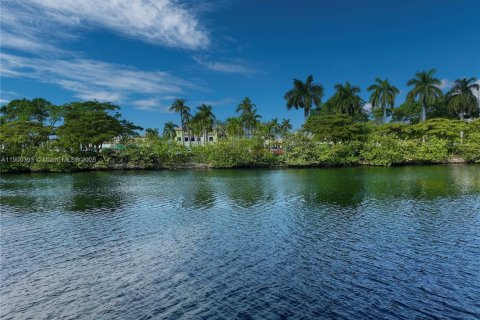 Condo in Aventura, Florida, 2 bedrooms  № 1953133 - photo 26