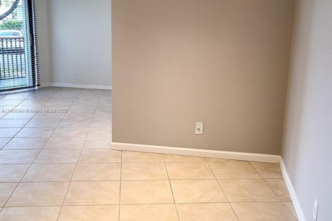 Condo in Aventura, Florida, 2 bedrooms  № 1953133 - photo 8