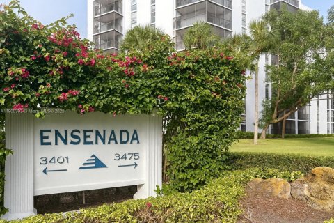 Condo in Aventura, Florida, 2 bedrooms  № 1953133 - photo 29