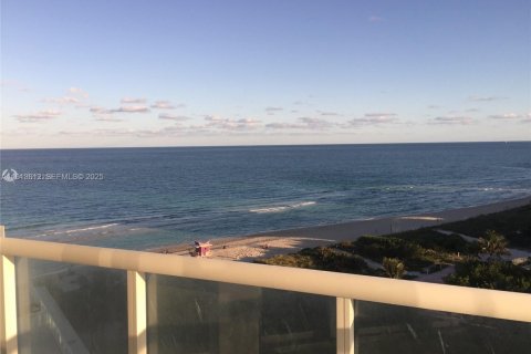 Condominio en venta en Miami Beach, Florida, 1 dormitorio, 75.99 m2 № 2034885 - foto 10