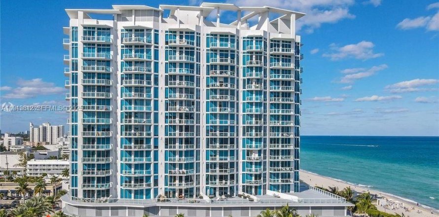 Condominio en Miami Beach, Florida, 1 dormitorio  № 2034885