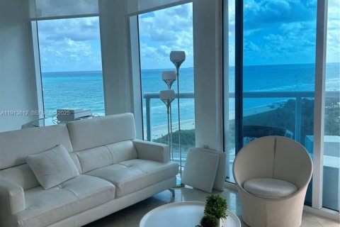 Condominio en venta en Miami Beach, Florida, 1 dormitorio, 75.99 m2 № 2034885 - foto 4
