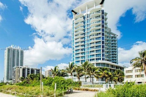 Condominio en venta en Miami Beach, Florida, 1 dormitorio, 75.99 m2 № 2034885 - foto 2