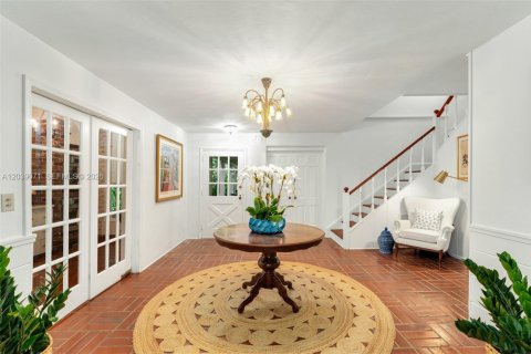 Villa ou maison à vendre à Pinecrest, Floride: 4 chambres, 293.85 m2 № 2265736 - photo 2