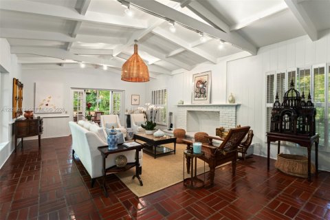 Villa ou maison à vendre à Pinecrest, Floride: 4 chambres, 293.85 m2 № 2265736 - photo 3