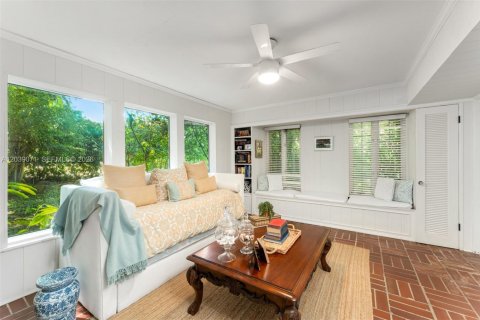Villa ou maison à vendre à Pinecrest, Floride: 4 chambres, 293.85 m2 № 2265736 - photo 7