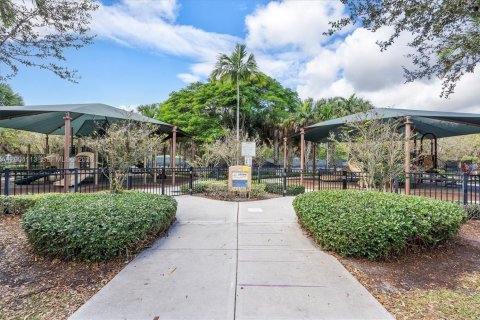 Condo in Pompano Beach, Florida, 1 bedroom  № 2068781 - photo 17