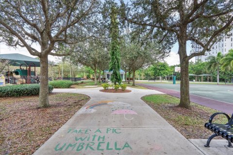 Condo in Pompano Beach, Florida, 1 bedroom  № 2068781 - photo 18