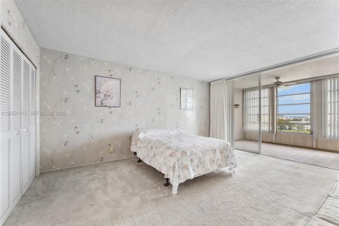 Condo in Pompano Beach, Florida, 1 bedroom  № 2068781 - photo 10