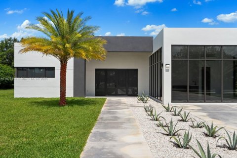 House in Homestead, Florida 4 bedrooms, 246.93 sq.m. № 1766917 - photo 4