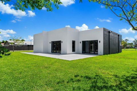 House in Homestead, Florida 4 bedrooms, 246.93 sq.m. № 1766917 - photo 29