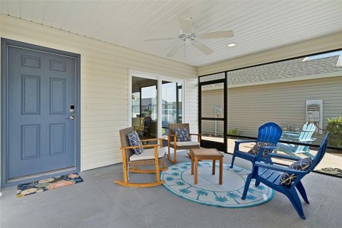 House in The Villages, Florida 2 bedrooms, 117.61 sq.m. № 2220699 - photo 6