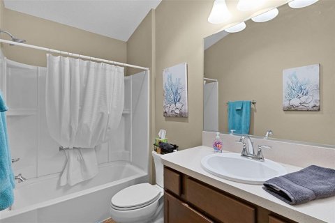 House in The Villages, Florida 2 bedrooms, 117.61 sq.m. № 2220699 - photo 30
