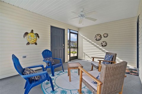 House in The Villages, Florida 2 bedrooms, 117.61 sq.m. № 2220699 - photo 5