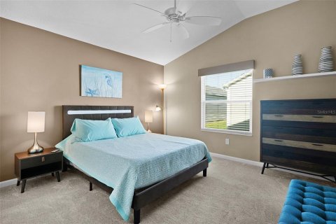 House in The Villages, Florida 2 bedrooms, 117.61 sq.m. № 2220699 - photo 28