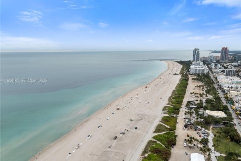 Condominio en alquiler en Miami Beach, Florida, 2 dormitorios, 77.02 m2 № 2021006 - foto 17