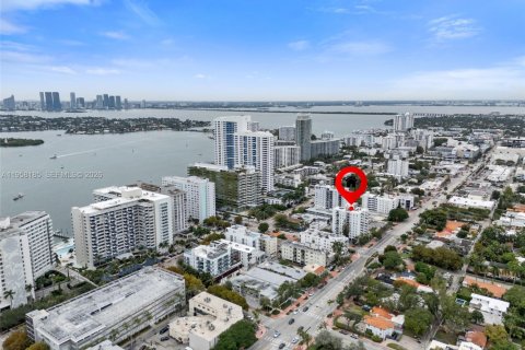 Condominio en alquiler en Miami Beach, Florida, 2 dormitorios, 77.02 m2 № 2021006 - foto 22