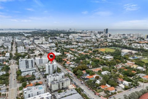 Condominio en alquiler en Miami Beach, Florida, 2 dormitorios, 77.02 m2 № 2021006 - foto 21