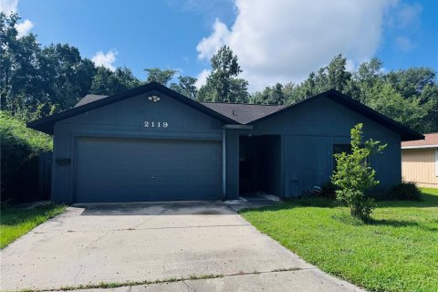 House in Gainesville, Florida 3 bedrooms, 138.24 sq.m. № 1847140 - photo 2