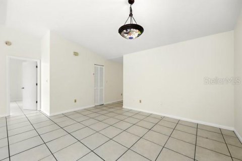 House in Gainesville, Florida 3 bedrooms, 138.24 sq.m. № 1847140 - photo 17