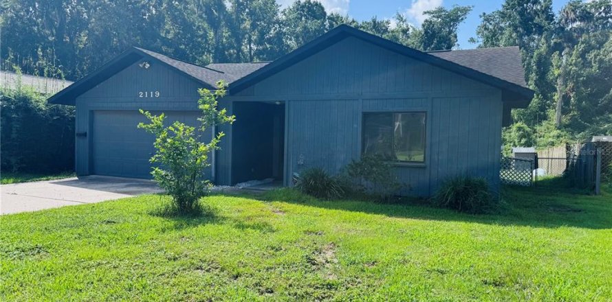 House in Gainesville, Florida 3 bedrooms, 138.24 sq.m. № 1847140