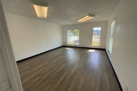 Propiedad comercial en alquiler en Clearwater, Florida, 360.55 m2 № 1806944 - foto 9