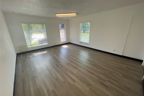 Propiedad comercial en alquiler en Clearwater, Florida, 360.55 m2 № 1806944 - foto 7