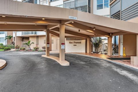 Condo in Pembroke Pines, Florida, 2 bedrooms  № 1365353 - photo 29