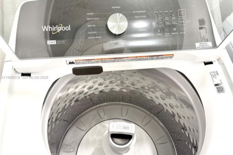 Townhouse in Florida City, Florida 3 bedrooms, 128.39 sq.m. № 2062856 - photo 27