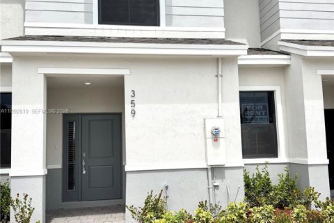 Townhouse in Florida City, Florida 3 bedrooms, 128.39 sq.m. № 2062856