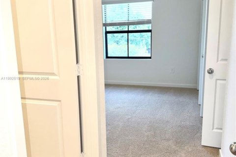 Townhouse in Florida City, Florida 3 bedrooms, 128.39 sq.m. № 2062856 - photo 28