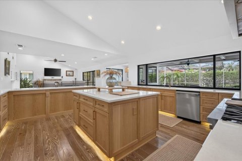 Villa ou maison à vendre à Clearwater, Floride: 4 chambres, 293.01 m2 № 2294898 - photo 12