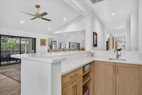 Villa ou maison à vendre à Clearwater, Floride: 4 chambres, 293.01 m2 № 2294898 - photo 23