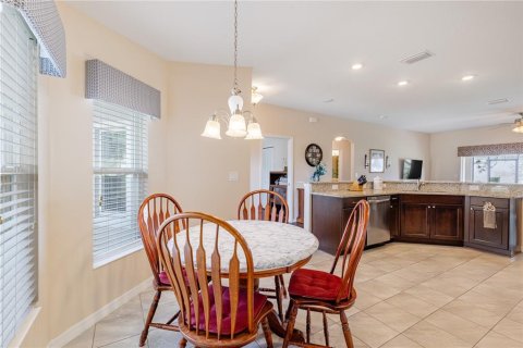 House in Leesburg, Florida 3 bedrooms, 159.14 sq.m. № 2110313 - photo 10
