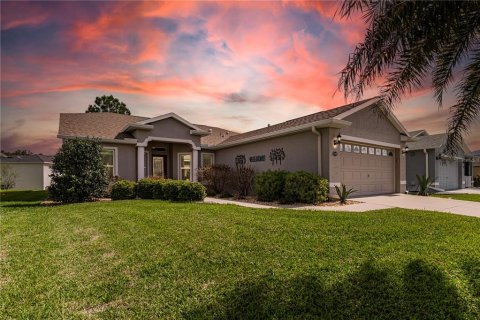 House in Leesburg, Florida 3 bedrooms, 159.14 sq.m. № 2110313 - photo 2